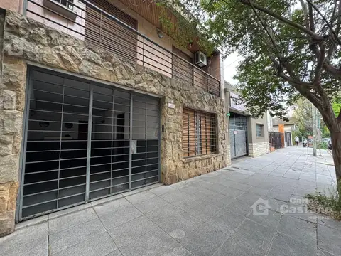 Casa con Local, Ideal 2 Familias o Inversor en Exc. Sector de Florida M.