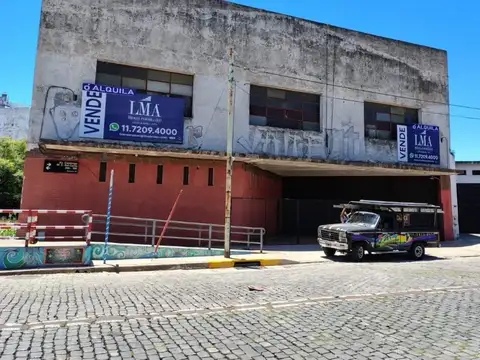 Venta Deposito en Villa Luro