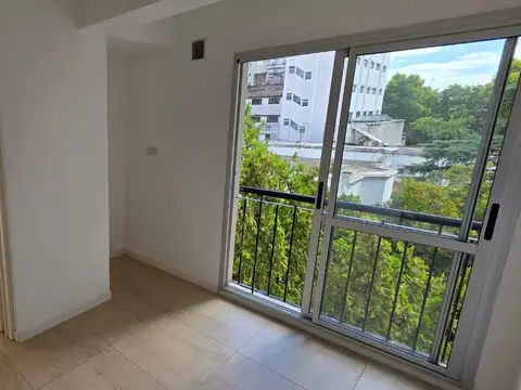 Departamento en Alquiler en Caseros, $ 440.000