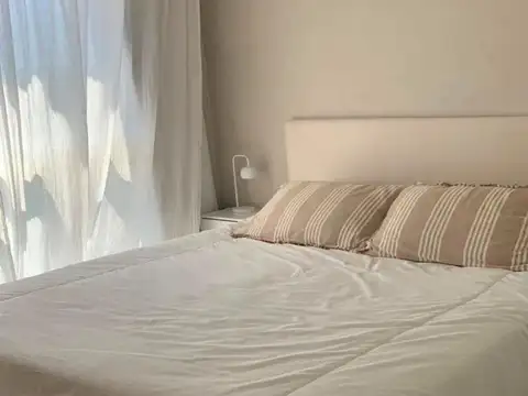 Casa en Alquiler Temporal con 2 cocheras