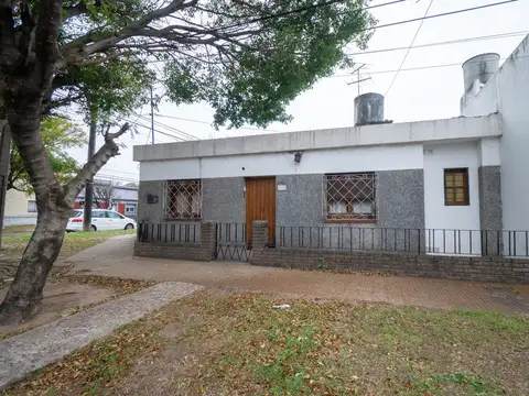 CASA A LA VENTA EN BARRIO MARIA SELVA