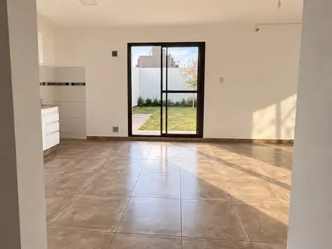 Casa en Alquiler de 3 dormitorios
