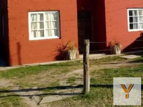 Casa en venta - 2 Dormitorios 1 Baño - 300Mts2 - Carmen de Areco