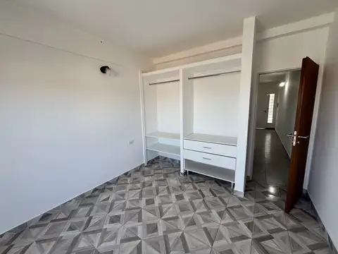 Departamento en Alquiler en Rafael Calzada, $ 450.000