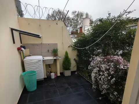 Depto Tipo Casa en Venta con 1 cocheras