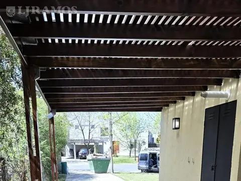 Casa en Alquiler al Oeste