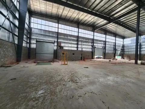 2 GALPONES DE 1500 M² CADA UNO CON EXCELENTE ESTRUCTURA