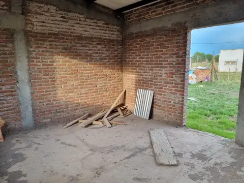 Casa en obra gruesa en Altos del Cerrito – USD 36.000