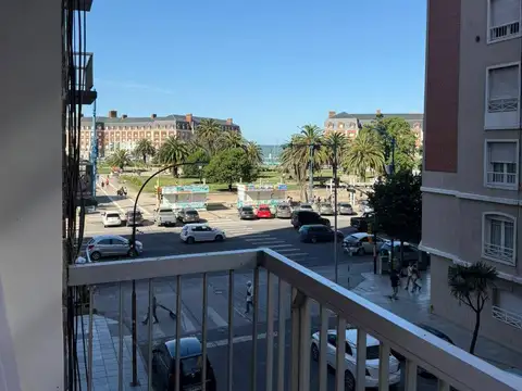 Venta Departamento 3 ambientes. Plaza Colón. Opcional cochera