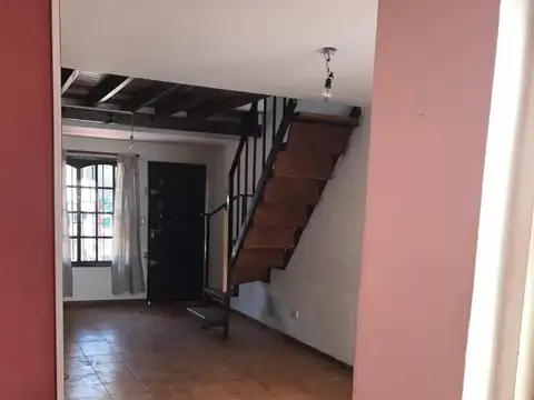 Depto tipo PH en lo mejor de Castelar .