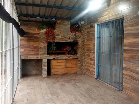VENTA HERMOSA CASA SAN LUIS SUR 2 DORMITORIOS