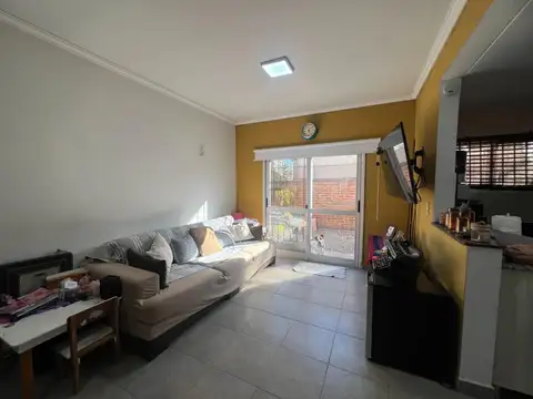 Depto Tipo Casa en Venta de 3 ambientes