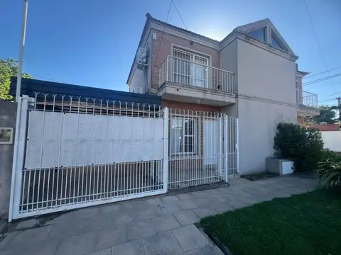 Duplex en Ituzaingo Norte.