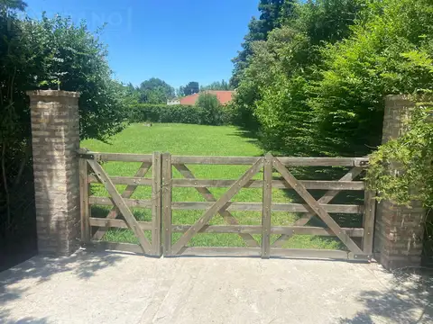 Venta. Lote 730M. Con Mejoras. Barrio Parque Sakura