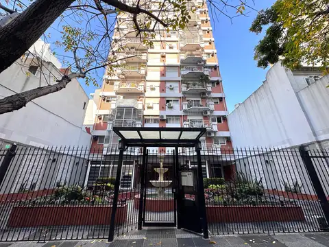 Eva Peron  al 1100, Parque Chacabuco