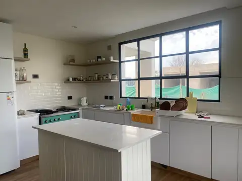 CASA EN BARRIO LA MAGDALENA A ESTRENAR