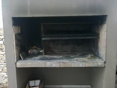 MARTIN ZAPATA 200, Piso 1