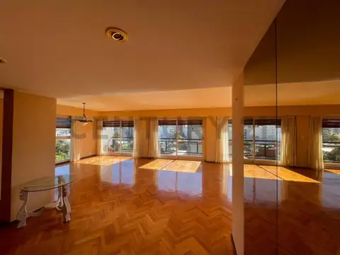 Ladislao Martinez 200, Piso 6