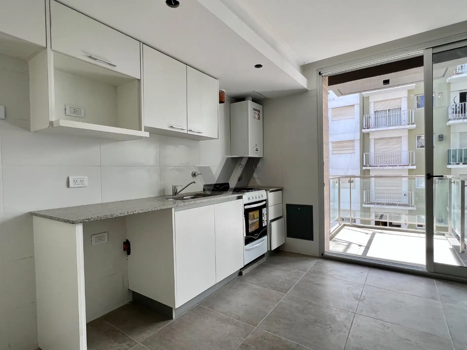 Semipiso de 2 ambientes a estrenar. Plaza Mitre.