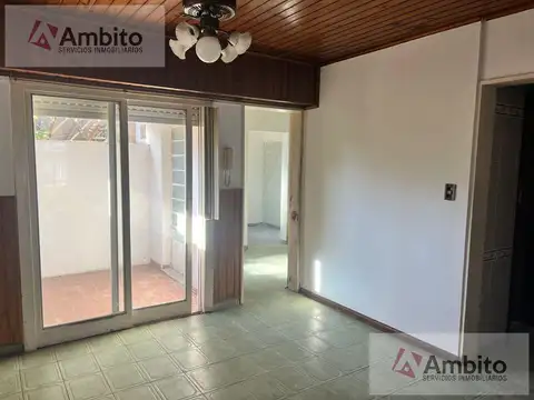 Casa en Alquiler con 1 cochera