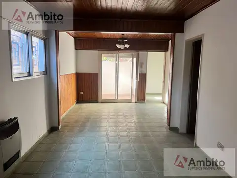 Casa 4 ambientes con 1 baño