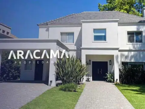 Casa en Venta en Saint Thomas Este Oeste - Canning