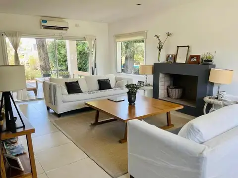 Casa en Venta en Countries y Barrios Cerrados en Esteban Echeverria, USD 720.000