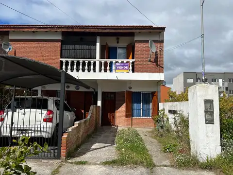 TRIPLEX 4 AMBIENTES A 1 CUADRA DEL MAR!