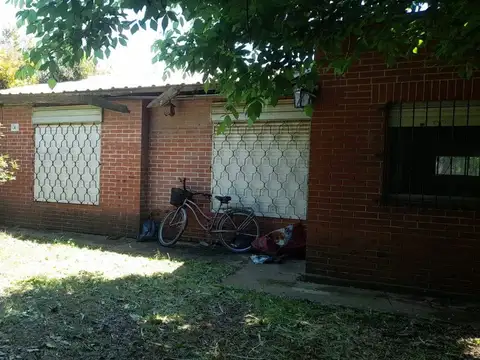 Casa en venta a refaccionar Garin FINANCIACIÓN!!