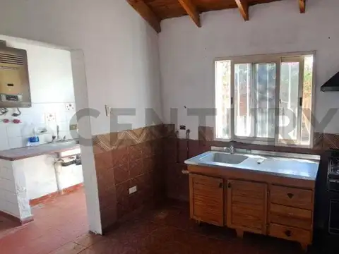 Casa 3 ambientes con 1 baño
