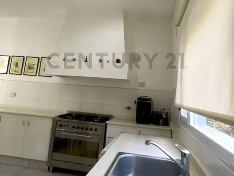 Casa de categoría en La Cheltonia – VENADO TUERTO