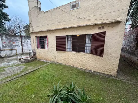 VENTA PH 2 AMBIENTES CON PATIO/ JARDIN - PALOMAR 