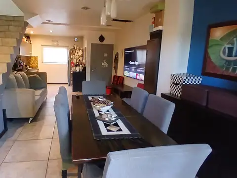 Depto Tipo Casa en Venta de 3 ambientes
