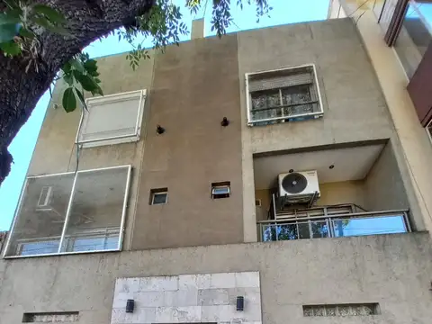 Duplex en PH 3 Amb. Balcon y Terraza - Excelente 