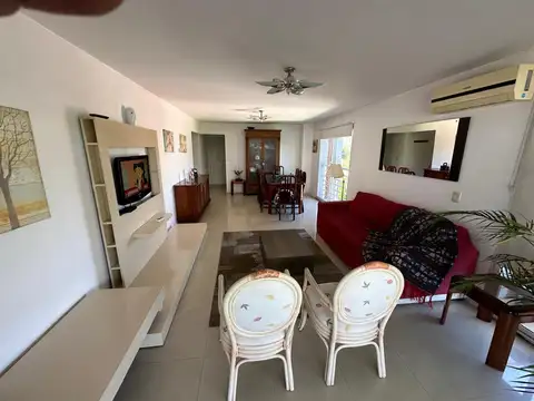 Departamento en Alquiler Temporal en Playa Mansa, USD 5.000