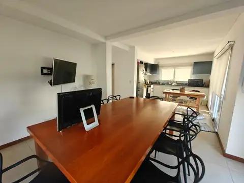 Casa de 5 ambientes en San Ramiro Pilar del Este