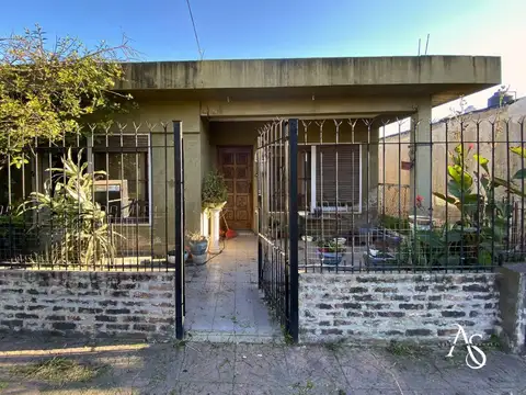 casa en venta en José paz   ( Apto crédito )