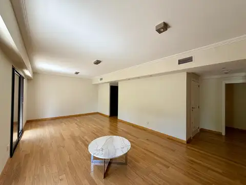 Departamento en Alquiler con 2 cocheras