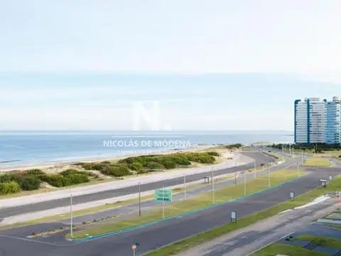 En venta apartamento frente al mar de 3 dormitorioscon excelentes vistas de la Brava