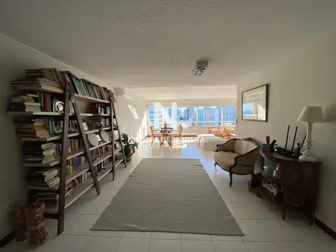 En venta apartamento frente al mar de 3 dormitorioscon excelentes vistas de la Brava