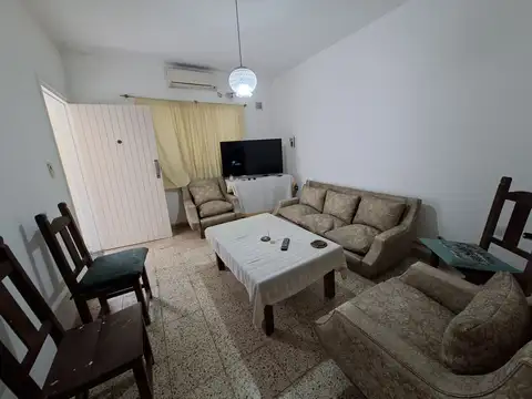 VENTA - CASA 3 AMB + DPTO 2 AMB