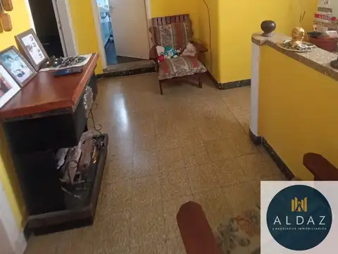 VENTA | PH Departamento + Local 2 dormitorios en Espora al 700, Punta