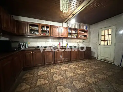 Casa 4 ambientes con 1 baño