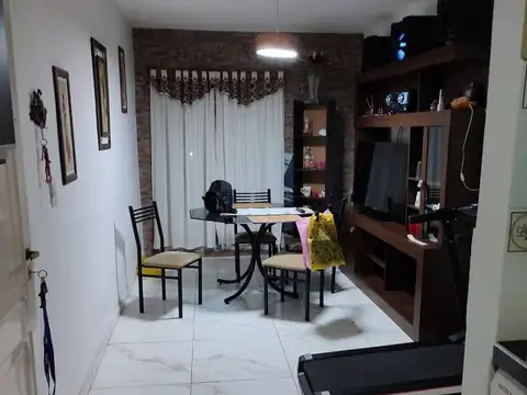 Departamento en venta - 2 Dormitorios 1 Baño - 52Mts2 - Ezpeleta Oeste, Quilmes