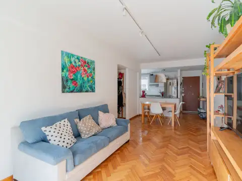 Venta departamento 3 ambientes con Dependencia/Escritorio y balcón - Belgrano R