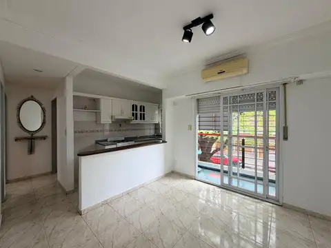 TRES AMBIENTES CON TERRAZA Y BALCON EN VENTA EN LINIERS SOBRE JOSE LEON SUAREZ