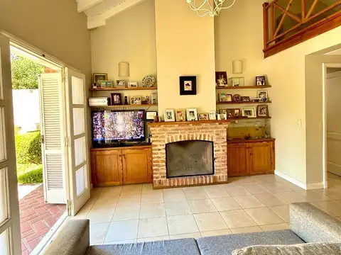 Casa en Venta en Monte Grande, USD 379.000