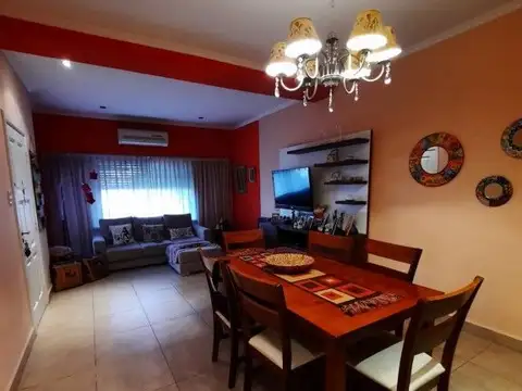 Casa en Venta en Ciudad Jardin del Palomar, USD 260.000