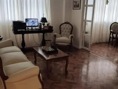 Laprida e/ Avenida Santa Fe y Charcas