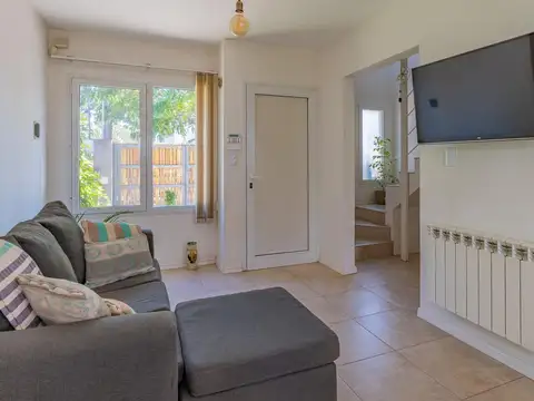 Depto Tipo Casa en Venta con 1 cocheras
